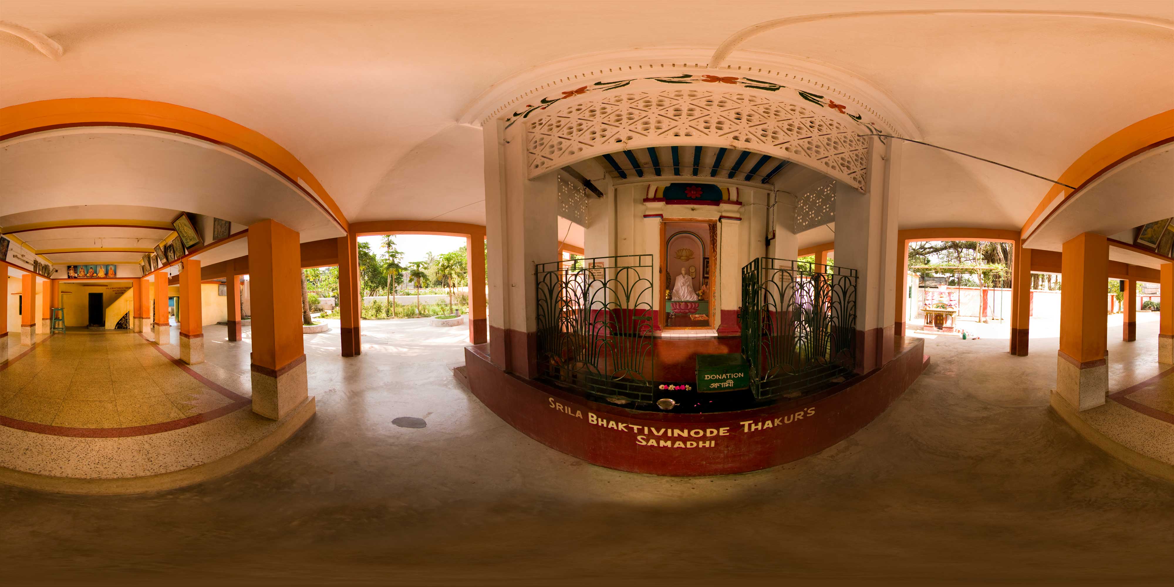 Sri Svananda Sukhada Kunja • 3