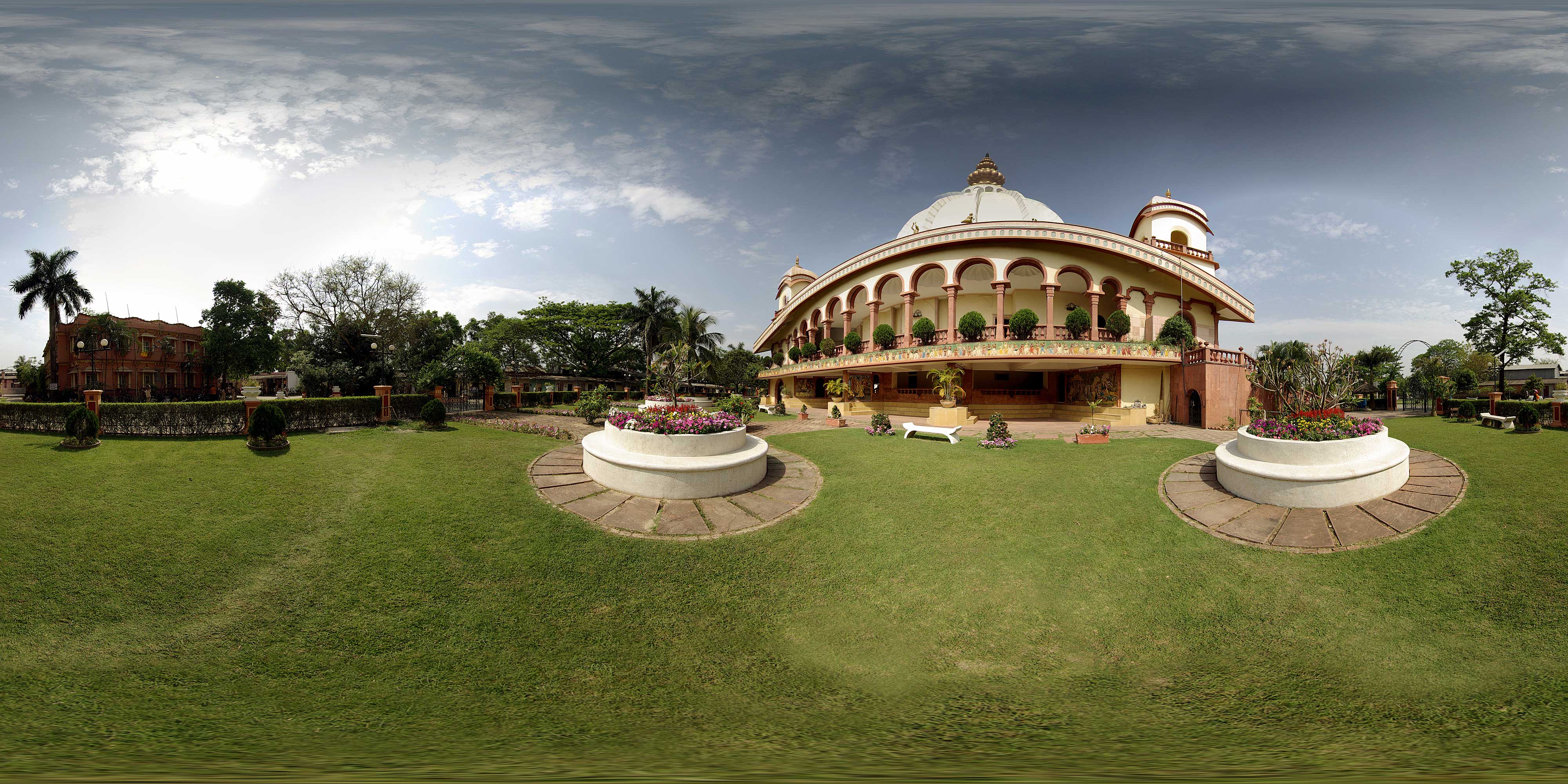 Sri Mayapur Chandrodaya Mandir • 3